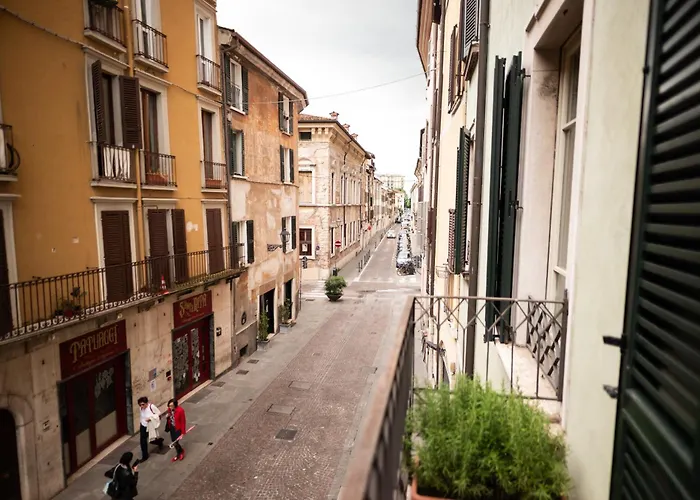 N7 - Rifugio D'epoca Con Posto Auto * Brescia